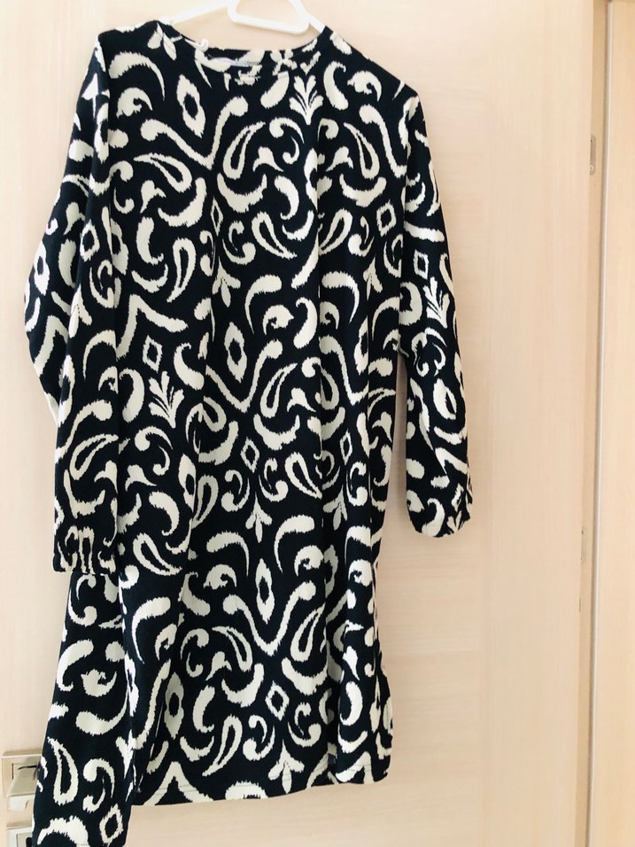 Desenli Siyah Uzun Triko Elbise - Görsel 3