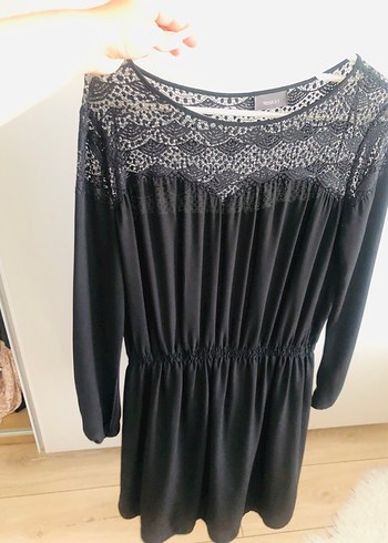 Dantel Detaylı Siyah Midi Elbise - Görsel 2