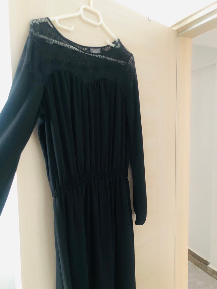 Dantel Detaylı Siyah Midi Elbise - Görsel 5