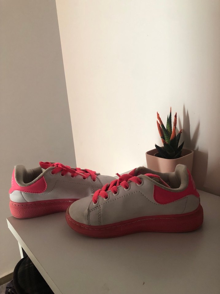 Kız Çocuk Pembe Barbie Baskılı Spor Ayakkabı - Görsel 3