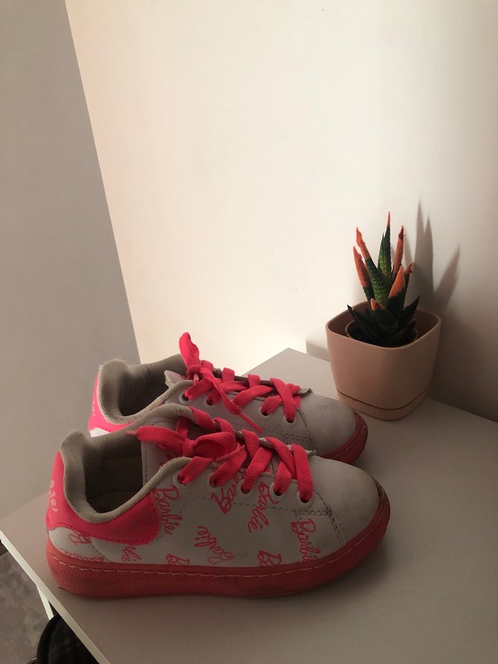 Kız Çocuk Pembe Barbie Baskılı Spor Ayakkabı - Görsel 4