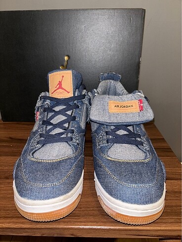 Air Jordan (Limited Edition Model)