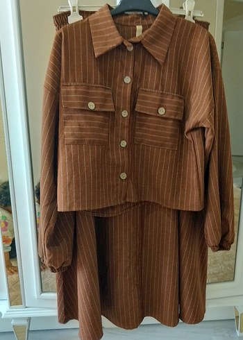 Düğmeli Kahverengi Kadın Uzun Takım - Görsel 3