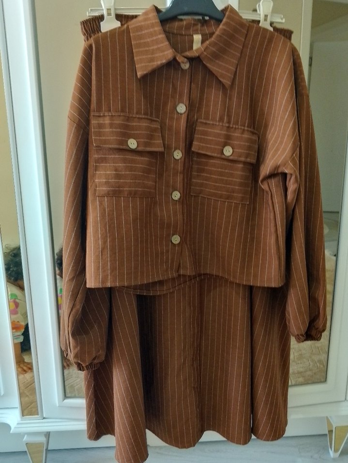 Düğmeli Kahverengi Kadın Uzun Takım - Görsel 3