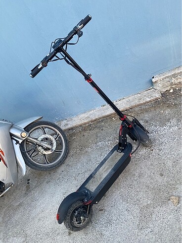 Beden siyah Renk BOOD Q500 KİCKSCOOTER