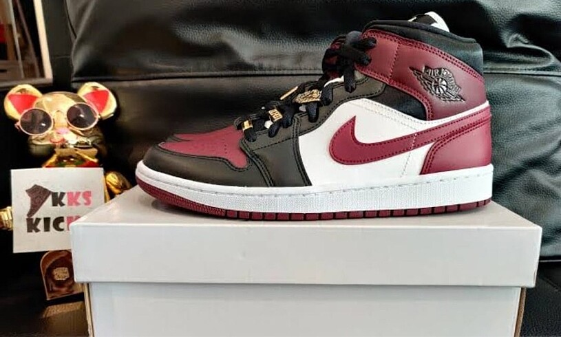 42 Beden Nike Air Jordan 1 MID Beetroot