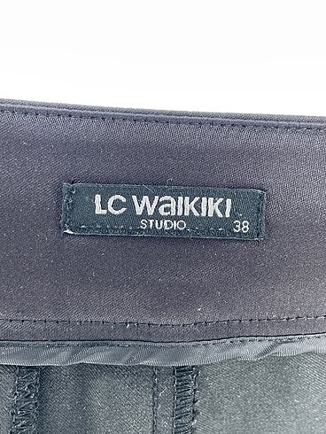 38 Beden siyah Renk LC Waikiki Kumaş Pantolon %70 İndirimli.