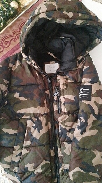 Zara Erkek çocuk montu 7 yaş