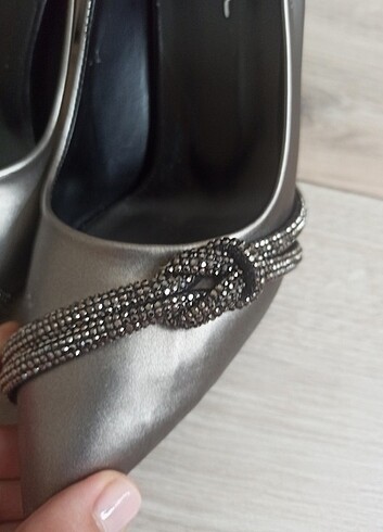 38 Beden Metalik taş düğümlü topuklu ayakkabı 