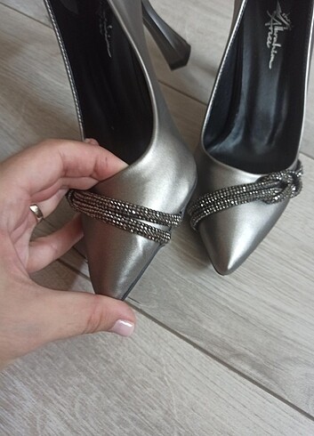36 Beden Metalik düğümlü taşlı topuklu ayakkabı 