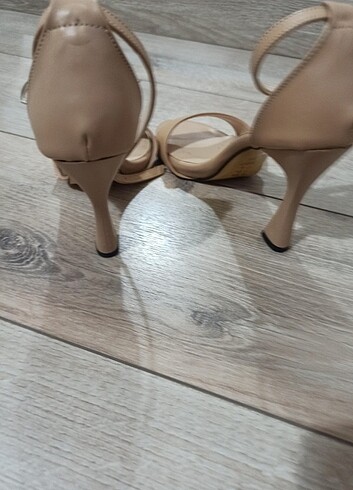 Diğer Açık kahve bantlı topuklu ayakkabı