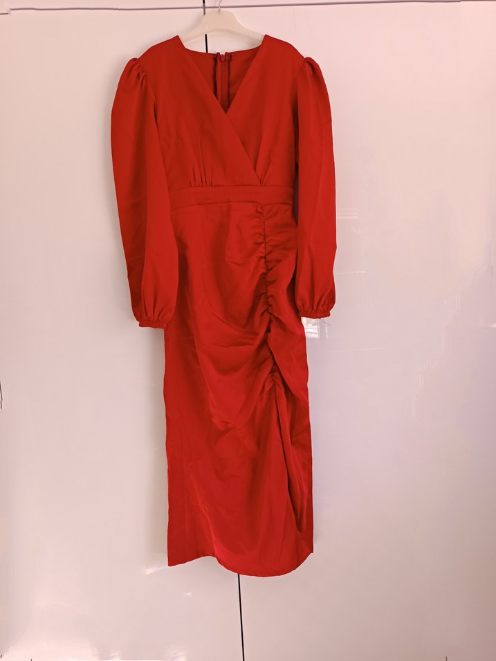 Kırmızı Drapeli Uzun Kadın Elbise - Görsel 2