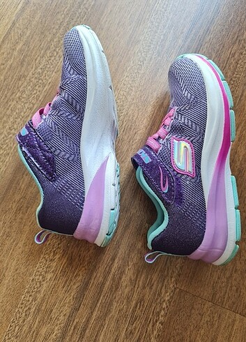 27 Beden çeşitli Renk Skechers Kız Çocuk Ayakkabı