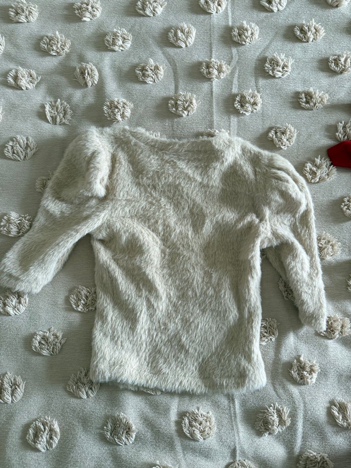 Bershka peluş crop kısa kollu kazak  - Görsel 3