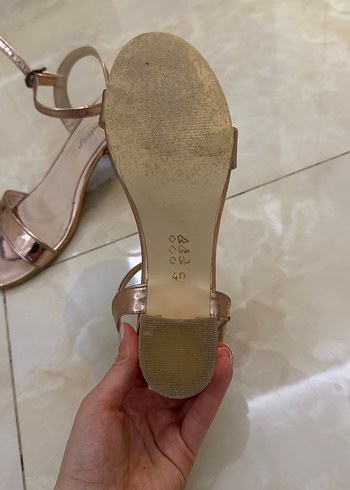 Rose gold Parlak Tokalı Kadın Topuklu ayakkabı - Görsel 4