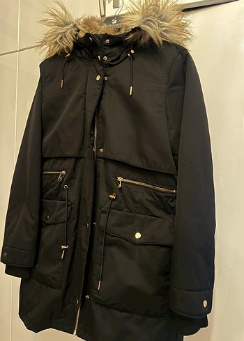 PULL&BEAR Siyah Kürklü Kış Montu - Görsel 2