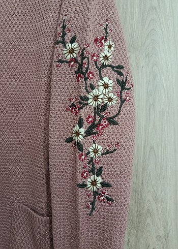 Uzun Örgü Kadın Hırka Nakışlı - Görsel 2