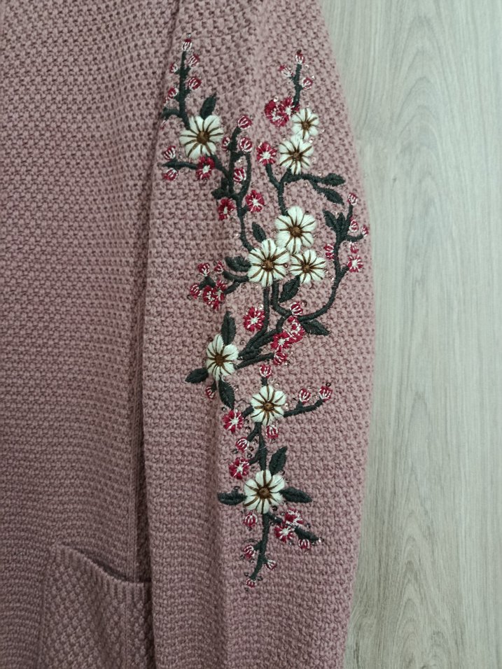 Uzun Örgü Kadın Hırka Nakışlı - Görsel 2