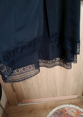 Düğmeli Lacivert Tül Detaylı Uzun Trenç - Görsel 4