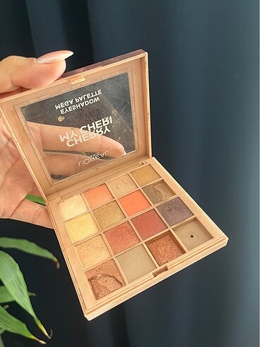  Beden Renk Loreal far paleti