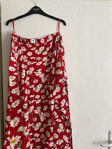 Kırmızı etek - Görsel 4