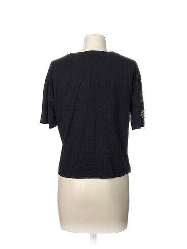 s Beden Trendyol & Milla T-shirt %70 İndirimli.
