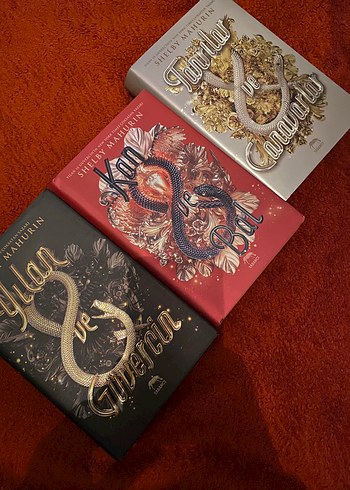 Shelby Mahurin üç kitap seti ciltli