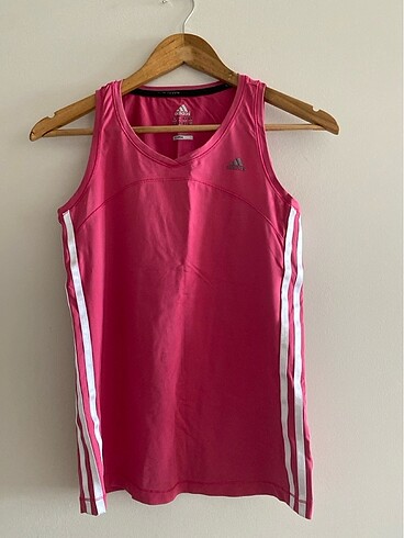 Adidas pembe sporcu atleti