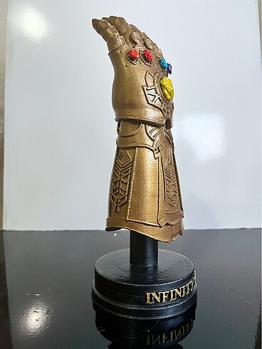  Infinity Gaunlet 3D