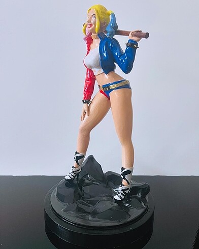  Harley Quinn