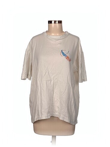Diğer T-shirt %70 İndirimli.