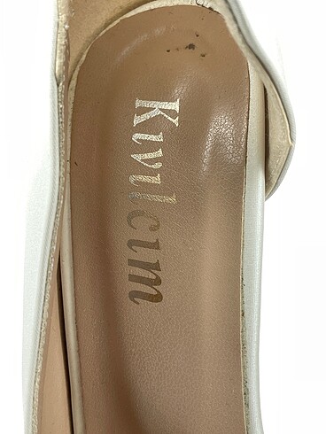 39 Beden beyaz Renk Vintage Love Stiletto %70 İndirimli.