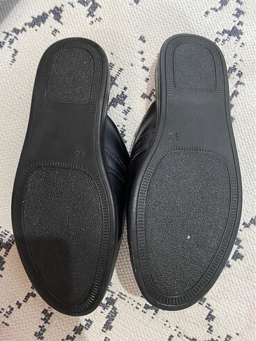 Ds damat ev terliği 42 numara ama kalıbı dar - Görsel 3