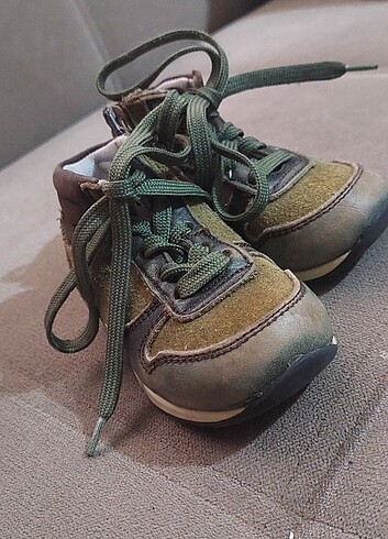 20 Beden Çocuk ayakkabısı