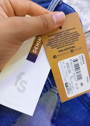 46 Beden Kadın Mavi Denim Mini Şort etiket yarı fiyatına
