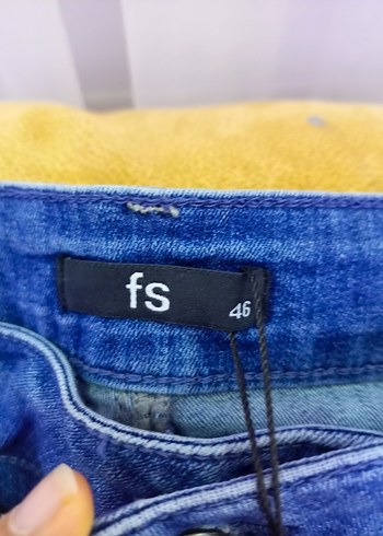 Faik Sönmez Kadın Mavi Kemerli Mini Kot Şort yarı etiket fiyati
