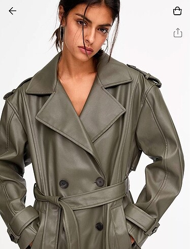 Pull and Bear Deri mont