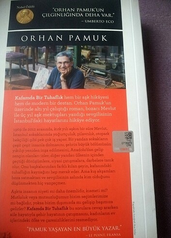  Orhan Pamuk 