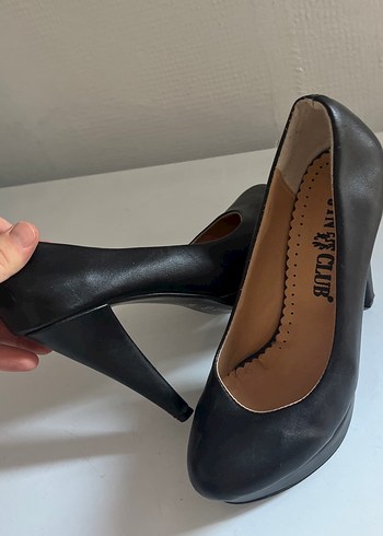 36 Beden Siyah Tokalı Kadın Dolgu Topuklu Stiletto