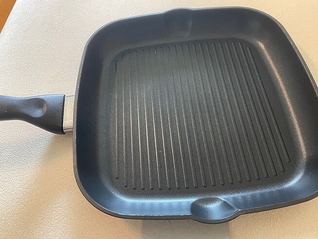  Beden siyah Renk Fissler tava
