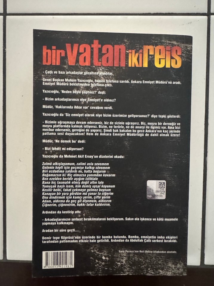 Bir Vatan İki Reis - Çınar Özkan - Görsel 2