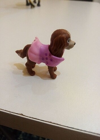 Mini Polly Pocket köpeği 
