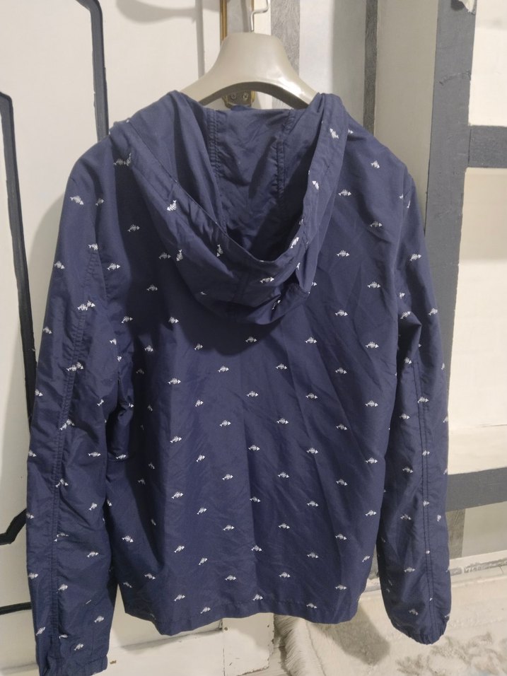 Erkek Mavi Baskılı Kapüşonlu Yağmurluk - Görsel 4