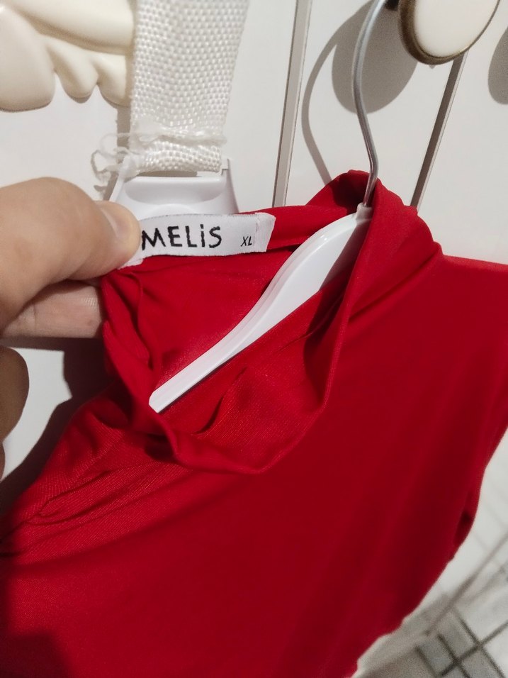 Kırmızı, Yüksek Yakalı, Uzun Kollu Kadın Bluz - Görsel 3