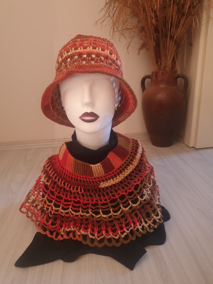 Renkli Volanlı Kadın Örgü yaka aksesuarı - Görsel 2