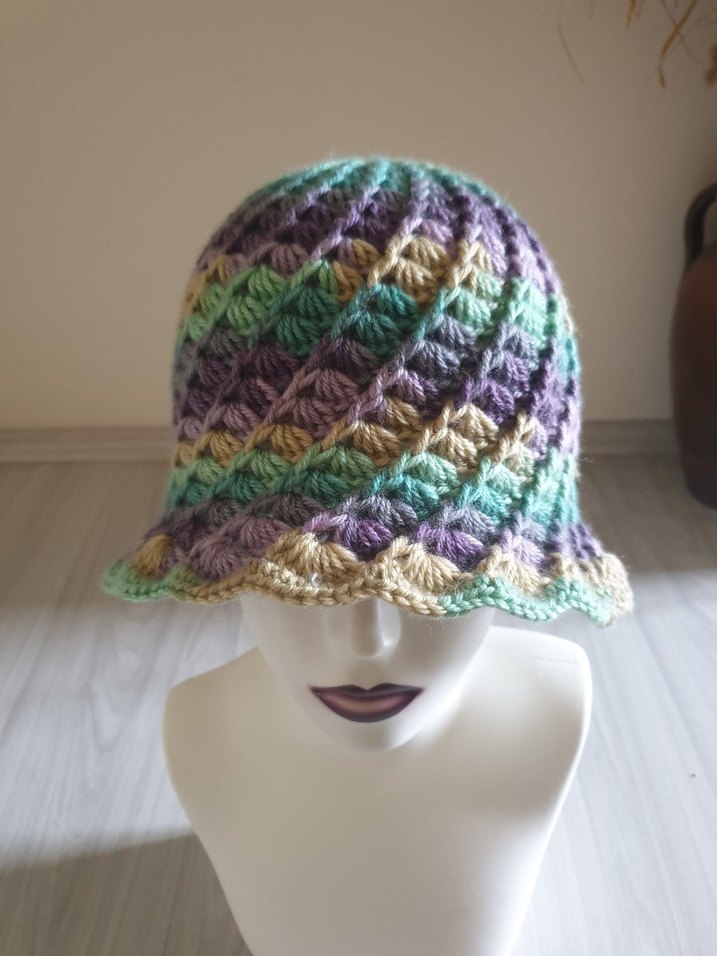 Renkli Örgü Kadın Şapka - Görsel 4