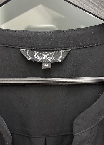 Siyah V Yakalı Uzun Kollu Kadın Gömlek - Görsel 2