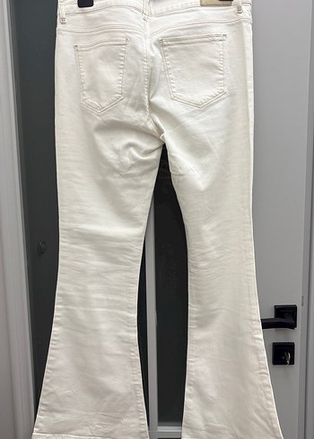 Düğmeli Beyaz Kadın Kot Pantolon - Görsel 4