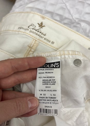 Düğmeli Beyaz Kadın Kot Pantolon - Görsel 2