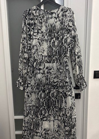 Bohem Gri Yılan Desenli Uzun Elbise - Görsel 5